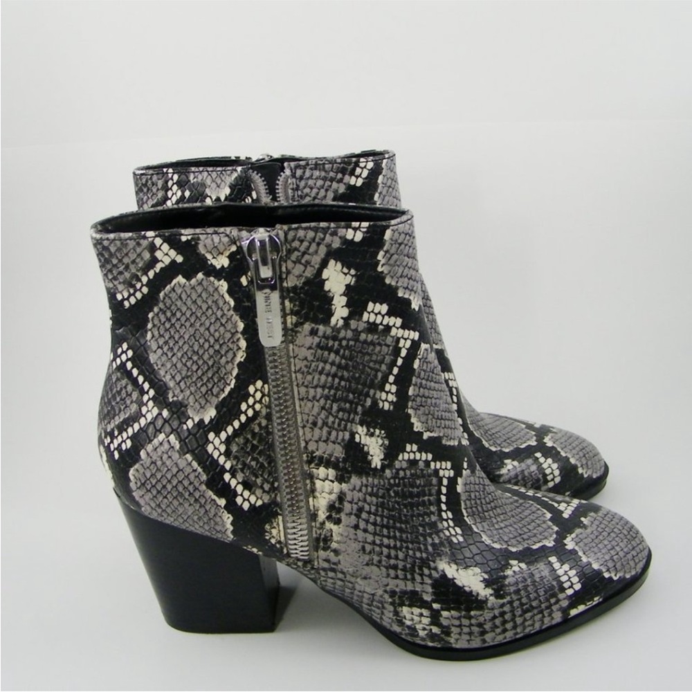 NINE WEST NIOMI SNAKE SKIN ROUND TOED BOOTIES / SIZE 8.5